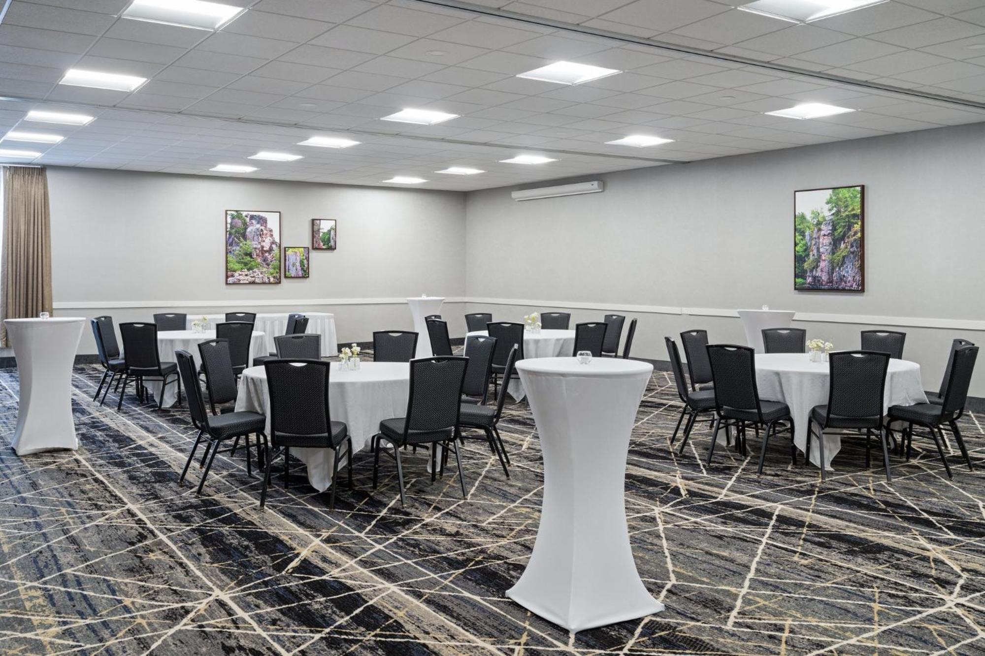 Holiday Inn Sioux Falls-City Center By Ihg Εξωτερικό φωτογραφία
